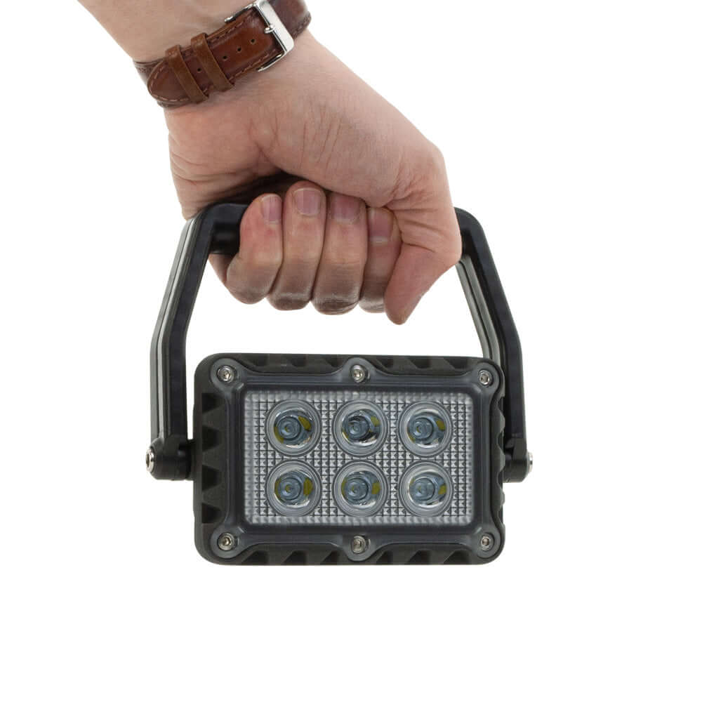 ET1–E012 Rechargeable Adjustable Outdoor Flood Light